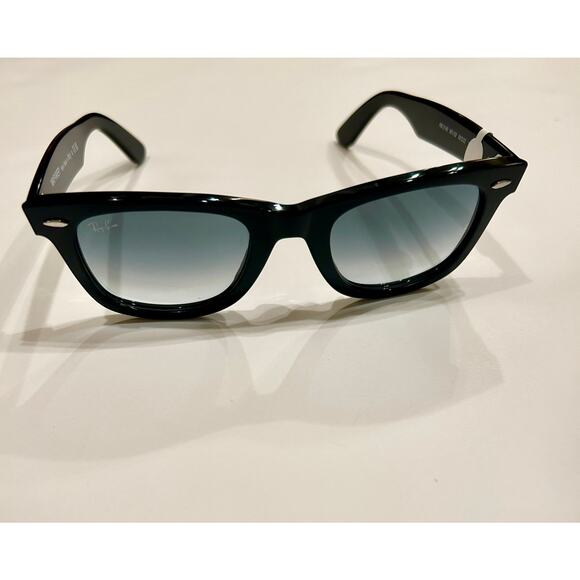Ray-Ban Wayfarer Classic Sunglasses Blue Gradient Lenses Brand New - Picture 5 of 7